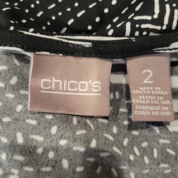 Chico's size 2 us size L black abstract black/white print top - Picture 4 of 6